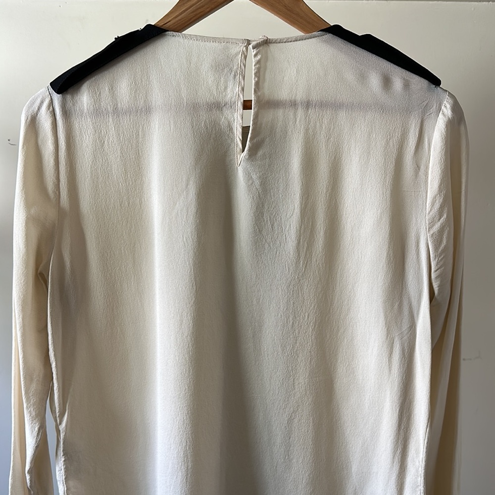 New Longchamp silk equestrian military epaulette color-block minimalist blouse - Picture 7 of 11